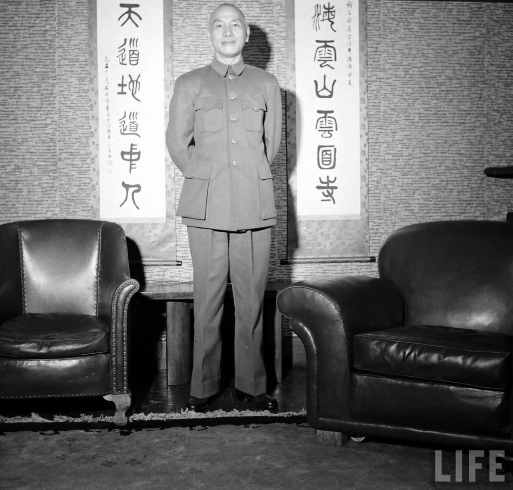1949.1.21 蔣介石下野，李宗仁代理